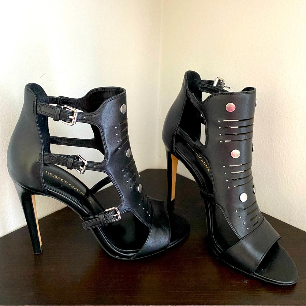Stylish & elegant black high heels